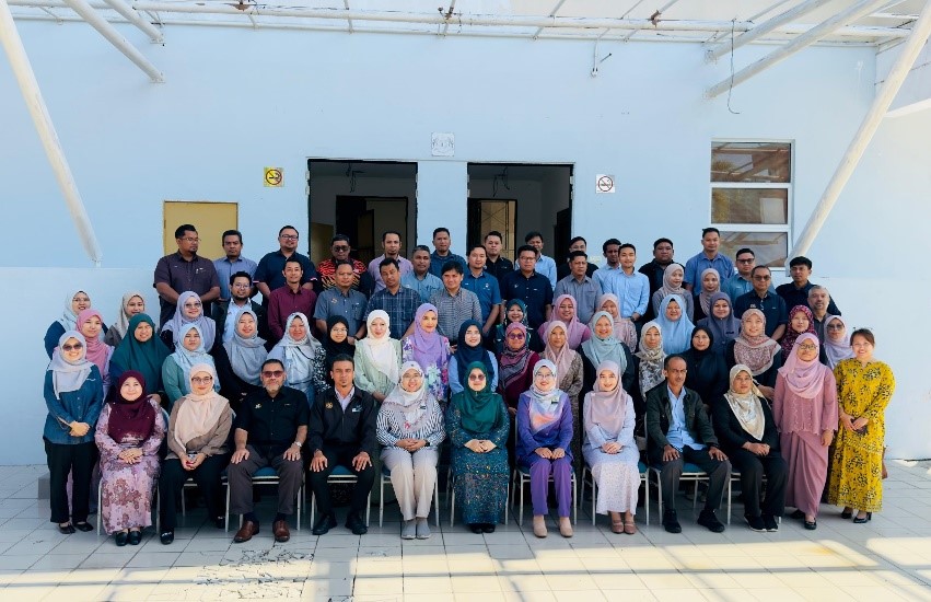 images/berita/Inovasi/BENGKEL%20PENYEDIAAN%20LAPORAN%20HBKIK/1.jpg#joomlaImage://local-images/berita/Inovasi/BENGKEL PENYEDIAAN LAPORAN HBKIK/1.jpg?width=851&height=550